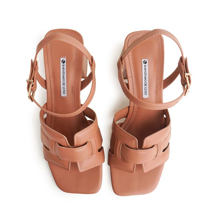 9540.27_2-Sandalia-Nude-Mocha-Salto-Bloco-Medio-com-Tiras-Largas-Cruzadas-e-Fivela-4