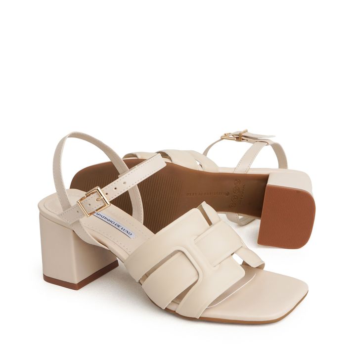 9540.27_3-Sandalia-Nude-Manteiga-Salto-Bloco-Medio-com-Tiras-Largas-Cruzadas-e-Fivela-1