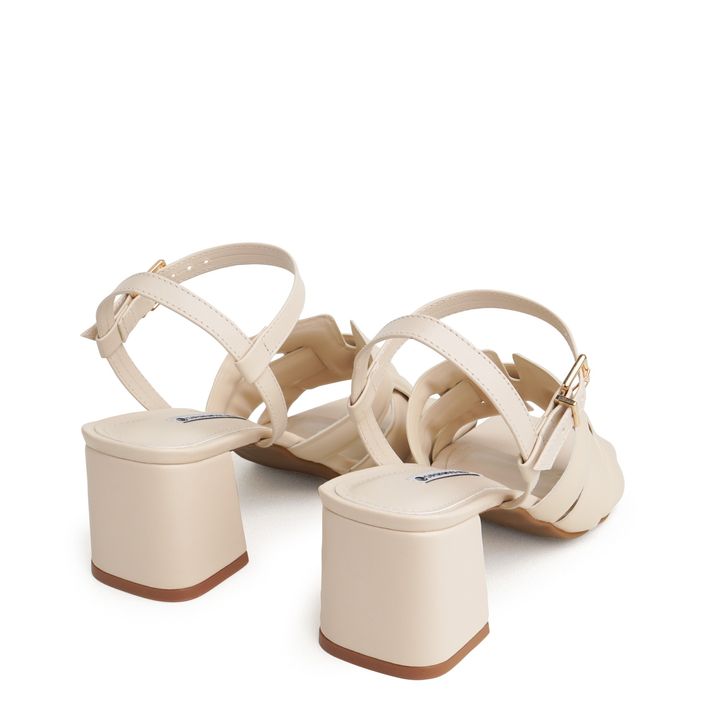 9540.27_3-Sandalia-Nude-Manteiga-Salto-Bloco-Medio-com-Tiras-Largas-Cruzadas-e-Fivela-3