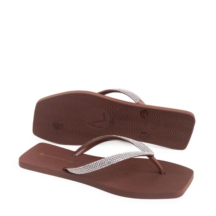 POPBREEZE_2-Rasteira-POP-Umber-Tira-Strass-Bilho-e-Bico-Quadrado-1