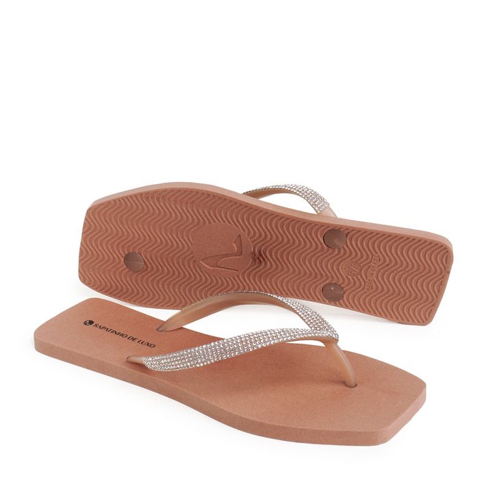 POPBREEZE_3-Rasteira-POP-Nude-Mocha-Tira-Strass-Bilho-e-Bico-Quadrado-1