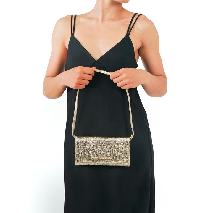 CANICATTI_4-Bolsa-Tiracolo-Floater-Metalizado-Ouro-com-Alca-Transversal-5
