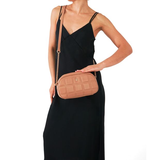 CATTAFI_2-Bolsa-Tiracolo-Floater-Nude-Tam-com-Costura-Matelasse-Alca-Corrente-Transversal-5