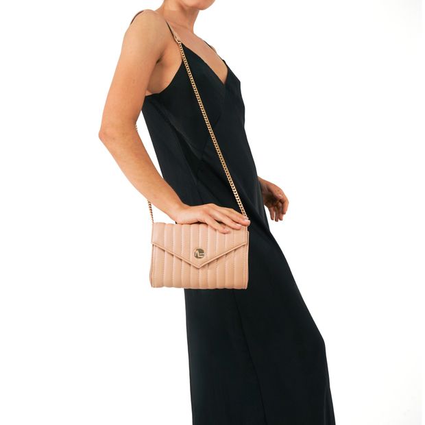 LENTINI_3-Bolsa-Clutch-Napa-Soft-Nude-Baby-Alto-Relevo-e-Corrente-0