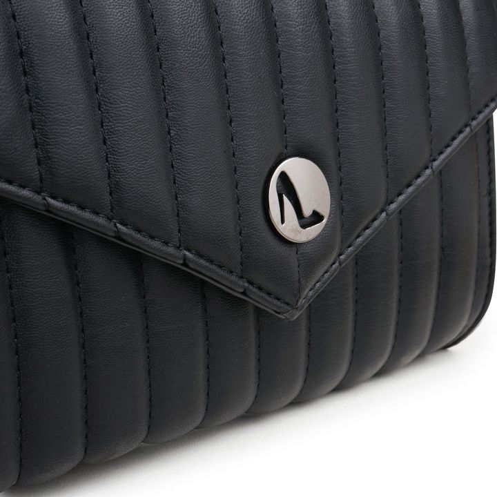 LENTINI_1-Bolsa-Clutch-Napa-Soft-Preto-Alto-Relevo-e-Corrente-4