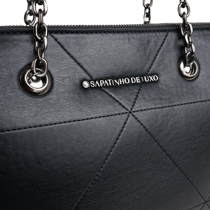 MILICI_1-Bolsa-Tote-Napa-Preto-detalhe-Matelasse-Alca-Corrente-4