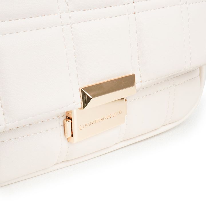 BALLO_3-Bolsa-Clutch-Napa-Off-White-detalhe-Matelasse-e-Alca-Corrente-Transversal-4