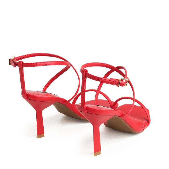 9570.03_3-Sandalia-Vermelho-Ferrari-Salto-Alto-com-Fivela-e-Tiras-Finas-Cruzadas-3