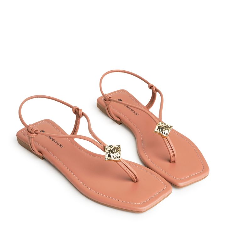 1380.320_3-Rasteira-Sandalia-Nude-Mocha-com-Enfeite-Metal-Martelado-0