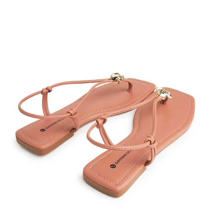 1380.320_3-Rasteira-Sandalia-Nude-Mocha-com-Enfeite-Metal-Martelado-3