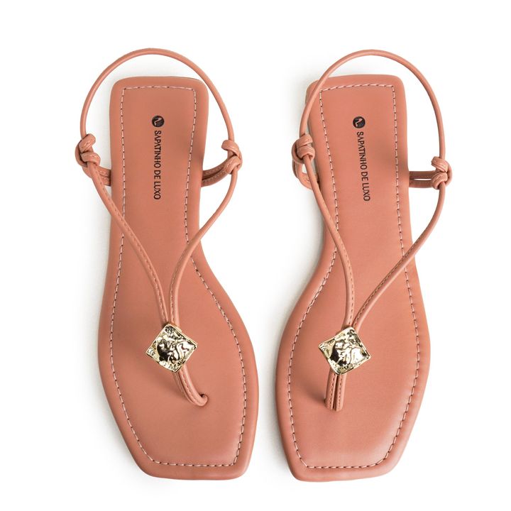 1380.320_3-Rasteira-Sandalia-Nude-Mocha-com-Enfeite-Metal-Martelado-4