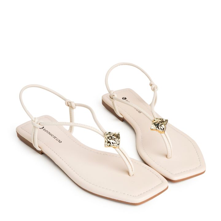 1380.320_4-Rasteira-Sandalia-Nude-Manteiga-com-Enfeite-Metal-Martelado-0