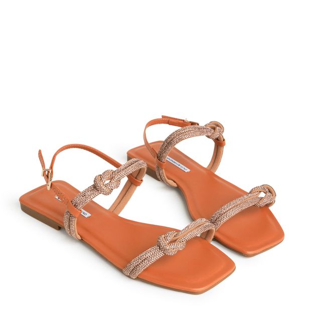 WELKOM_2-Rasteira-Nude-Almond-Tiras-de-Corda-brilhosa-com-No-e-Fivela-0