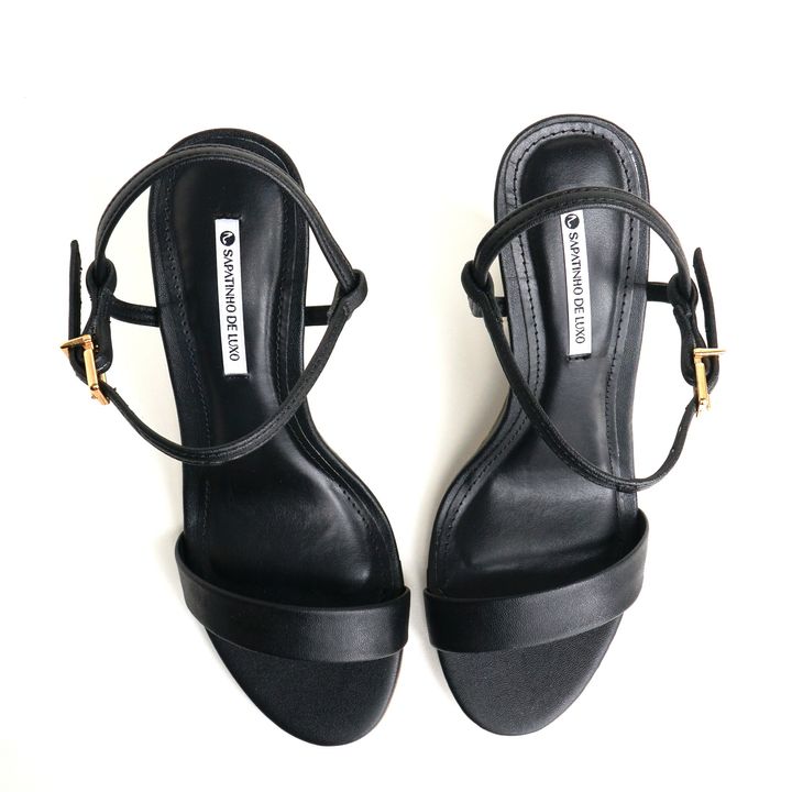 LIZIE_1-Sandalia-Anabela-Preto-Tira-unica-com-Bico-Redondo-e-Fivela-4