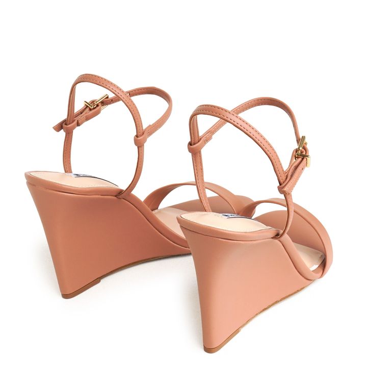 LIZIE_2-Sandalia-Anabela-Nude-Mocha-Tira-unica-com-Bico-Redondo-e-Fivela-3