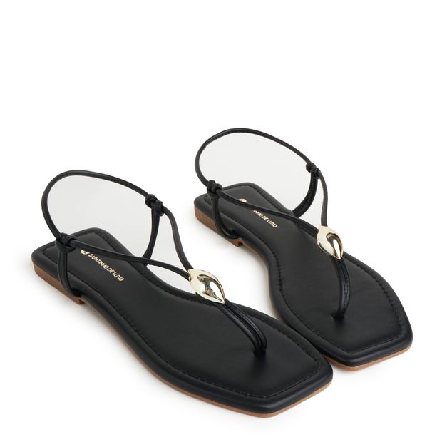 1380.319_1-Rasteira-Sandalia-Preto-com-Enfeite-Ouro-0