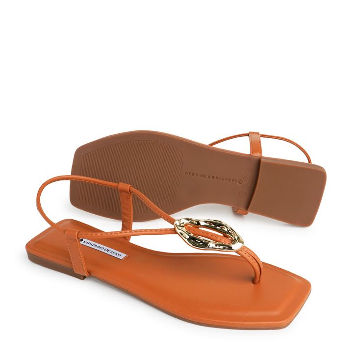 1380.317_3-Rasteira-Sandalia-Nude-Almond-com-Enfeite-Martelado-1