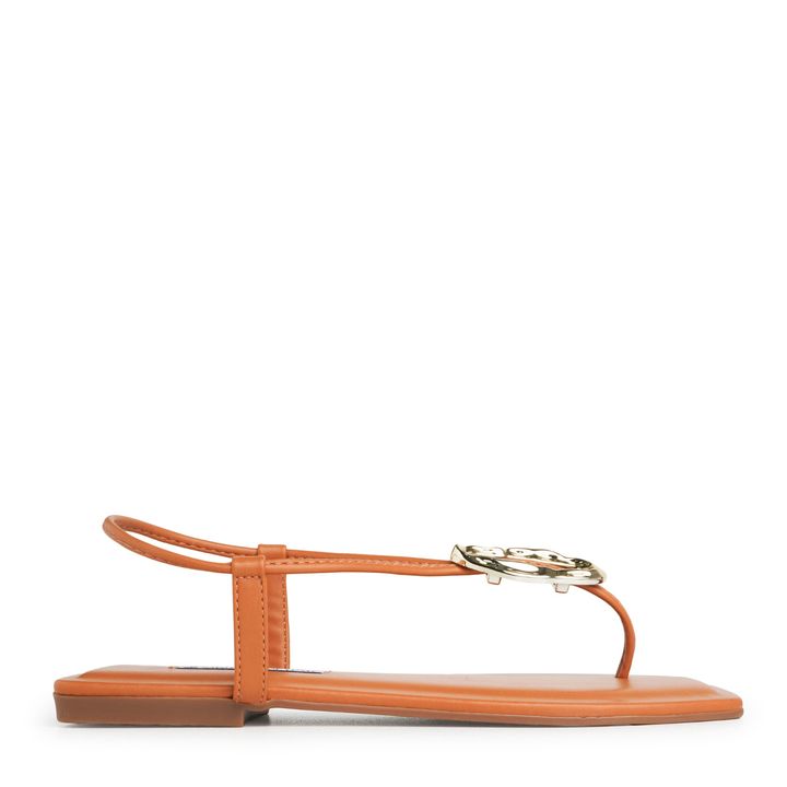 1380.317_3-Rasteira-Sandalia-Nude-Almond-com-Enfeite-Martelado-2