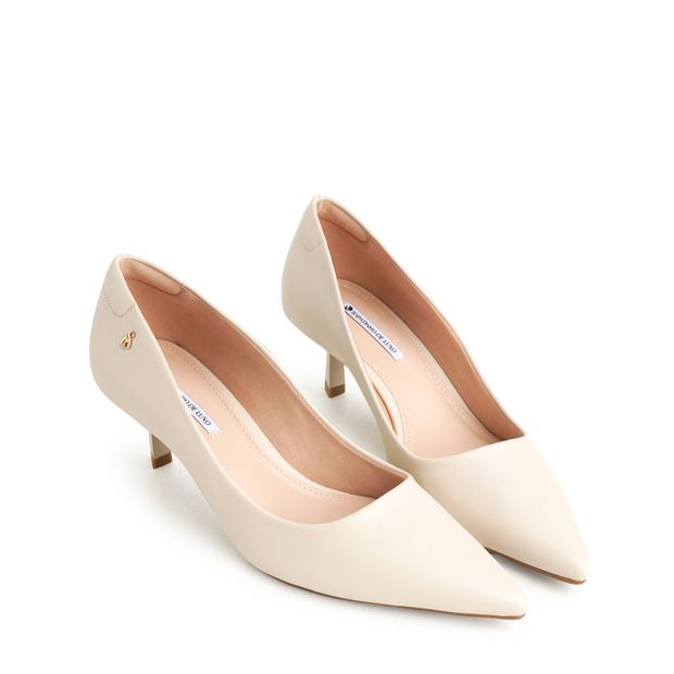 9300-01_4-Scarpin-White-Sand-Bico-Fino-e-Salto-Baixo-Reto-0