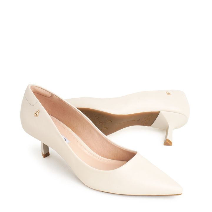 9300-01_4-Scarpin-White-Sand-Bico-Fino-e-Salto-Baixo-Reto-1