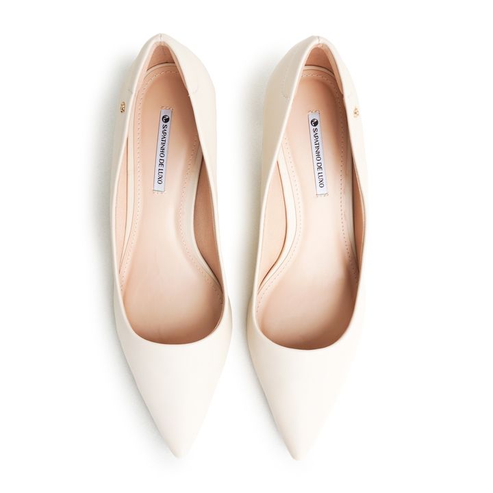9300-01_4-Scarpin-White-Sand-Bico-Fino-e-Salto-Baixo-Reto-4