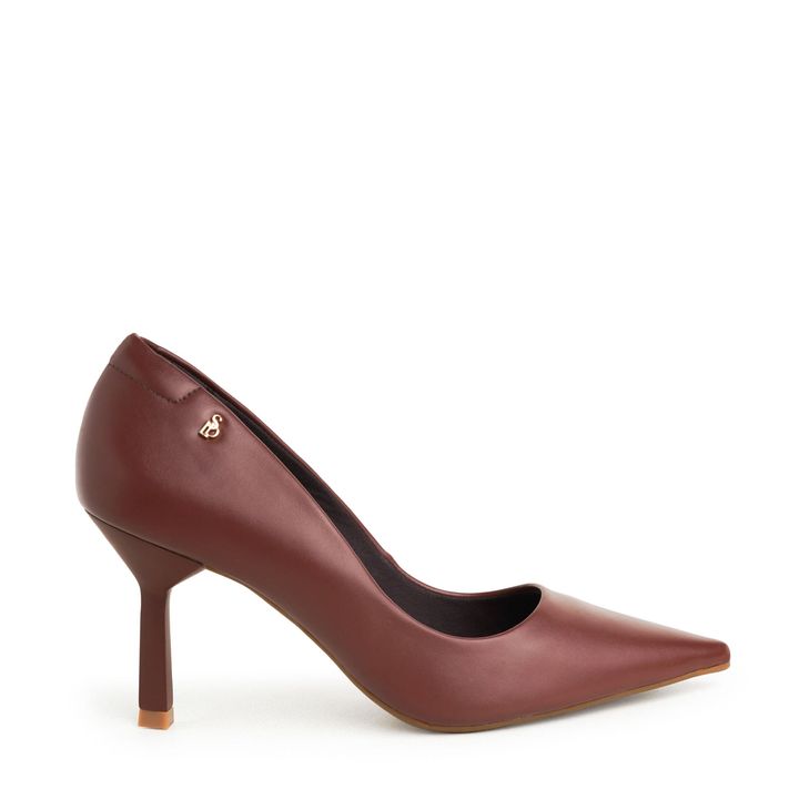 9500.01_4-Scarpin-Umber-Bico-Fino-e-Salto-Alto-Reto-2