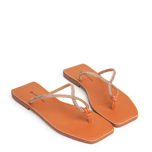 SUTTON_2-Rasteira-Flat-Nude-Almond-com-Tiras-com-Pedras-Strass-0