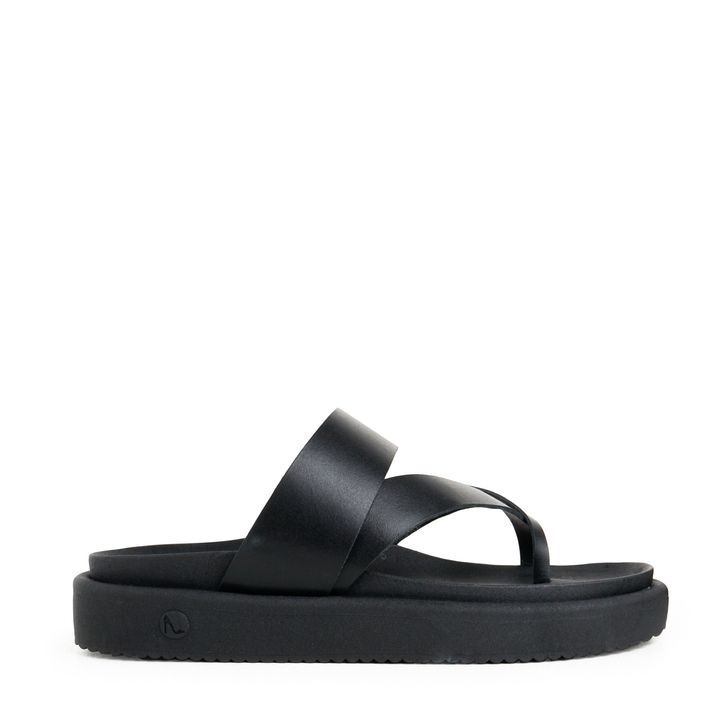 6110-23_1-Rasteira-Papete-Preto-com-Duas-Tiras-Cruzadas-Frontal-2
