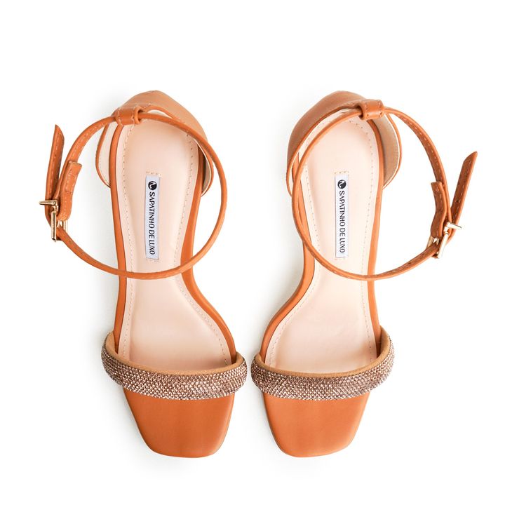 1280-20_4-Sandalia-Nude-Almond-com-Tira-de-Enfeite-Strass-4