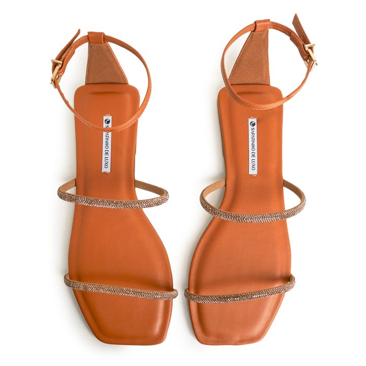 DURBAN_2-Rasteira-Sandalia-Nude-Almond-com-Enfeite-Brilho-e-Fivela-4