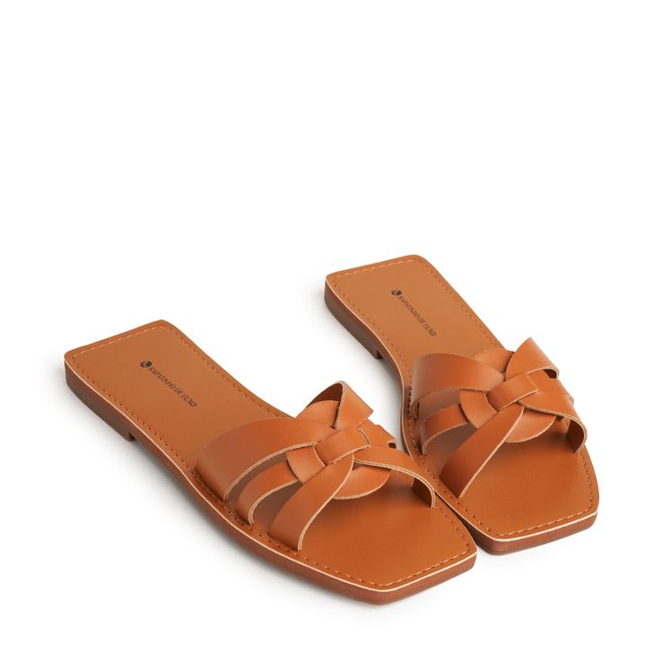 860.30_2-Rasteira-Nude-Almond-Tiras-Entrelacadas-com-Detalhe-Central-0