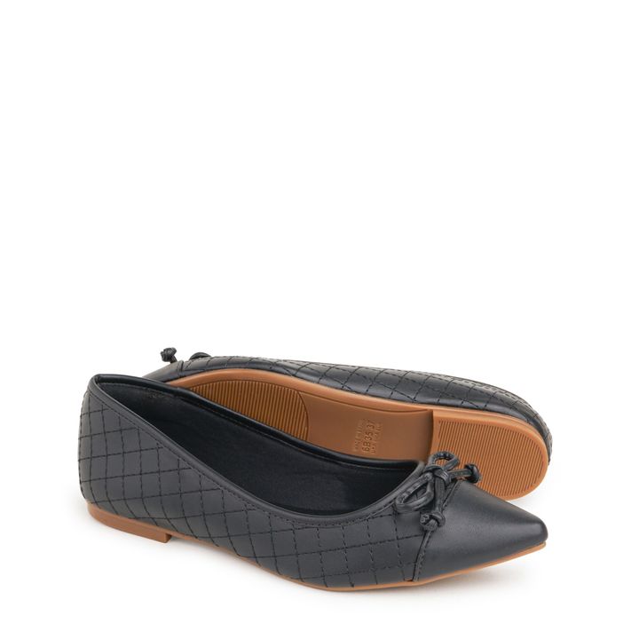 MERLINI_1-Sapatilha-Preto-Bico-Fino-com-Laco-e-Costura-Matelasse-1