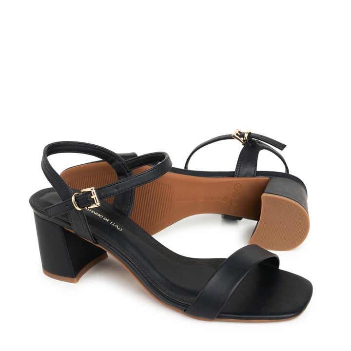 GELLES_1-Sandalia-Preto-Salto-Medio-Bloco-com-Tira-Unica-larga-e-Fivela-1