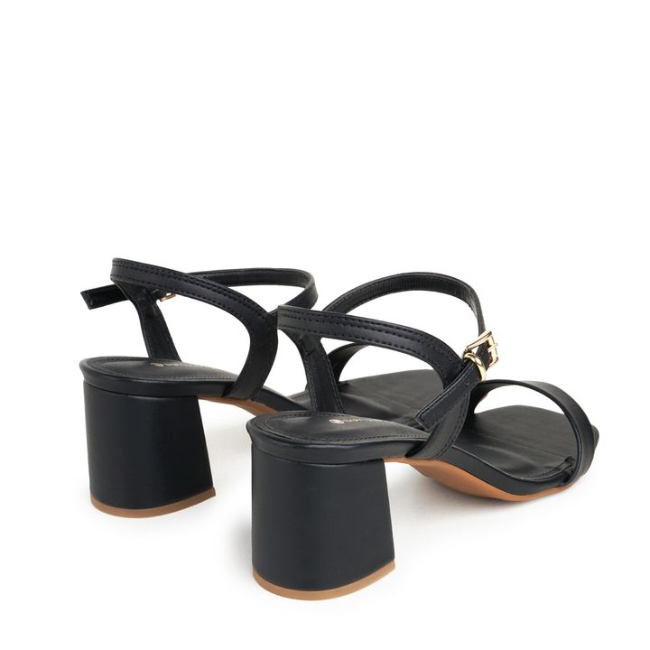 GELLES_1-Sandalia-Preto-Salto-Medio-Bloco-com-Tira-Unica-larga-e-Fivela-3
