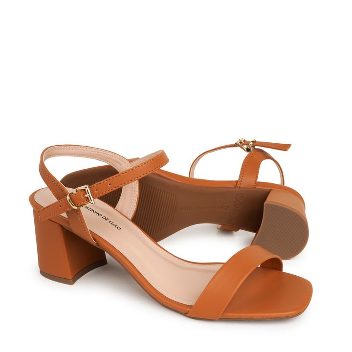 GELLES_3-Sandalia-Nude-Almond-Salto-Medio-Bloco-com-Tira-Unica-larga-e-Fivela-1