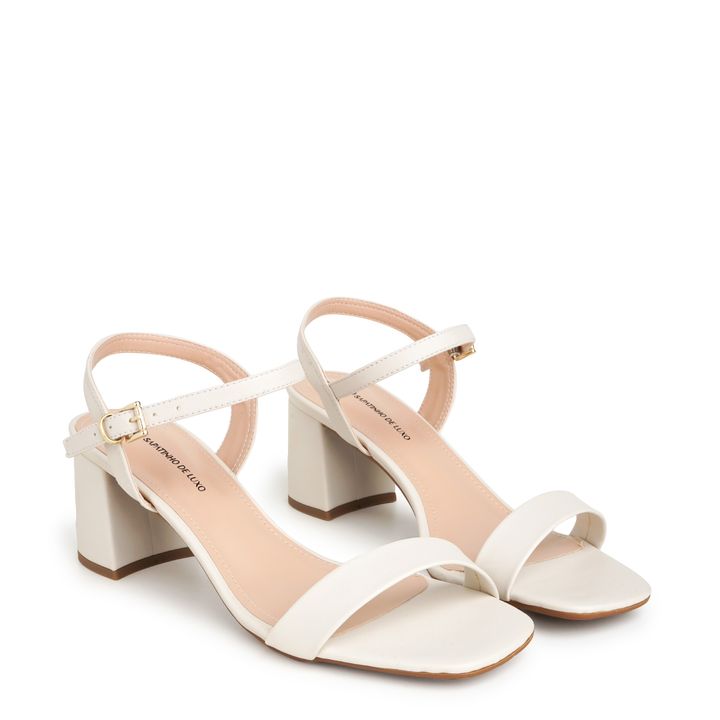 GELLES_6-Sandalia-Off-White-Salto-Medio-Bloco-com-Tira-Unica-larga-e-Fivela-0